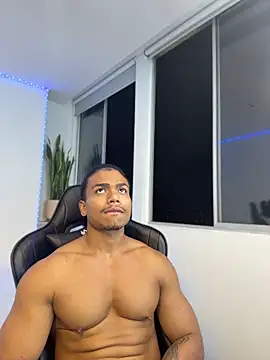 Snapshot of XavierColeman chatting on May 2026 01:21:01 AM XavierColeman online show from May 2026 01:21:01 AM