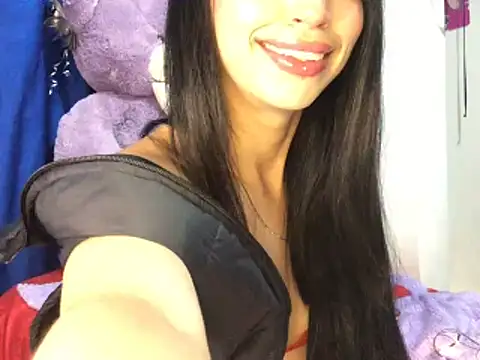 Snapshot of MiaFlamesxxx chatting on February 2025 01:09:01 AM MiaFlamesxxx online show from February 2025 01:09:01 AM