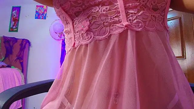 Snapshot of MiaFlamesxxx chatting on October 2025 12:00:01 AM MiaFlamesxxx online show from October 2025 12:00:01 AM