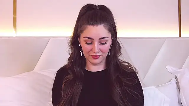 KiraBarlows online show from March 2025 07:02:02 PM