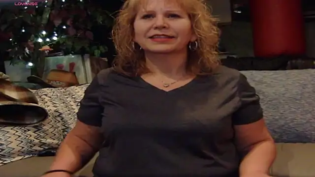 Snapshot of Badgirlpr2 chatting on March 2025 05:44:02 AM Badgirlpr2 online show from March 2025 05:44:02 AM