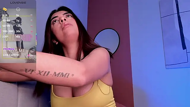 Snapshot of Tianna_rossi chatting on February 2026 05:05:01 AM Tianna rossi online show from February 2026 05:05:01 AM