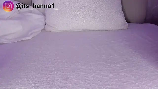 Snapshot of cutte_hanna18 chatting on May 2026 06:26:02 PM cutte hanna18 online show from May 2026 06:26:02 PM