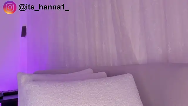 Snapshot of cutte_hanna18 chatting on May 2026 06:15:02 PM cutte hanna18 online show from May 2026 06:15:02 PM