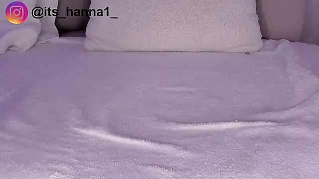 Snapshot of cutte_hanna18 chatting on June 2026 09:50:02 PM cutte hanna18 online show from June 2026 09:50:02 PM