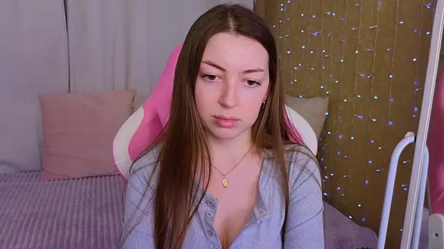 Ann moon   online show from February 2025 01:43:02 PM