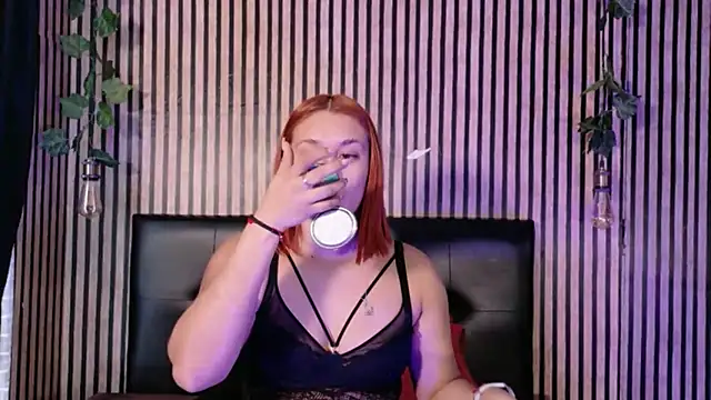 Snapshot of Sophie_new25 chatting on November 2025 01:10:01 PM Sophie new25 online show from November 2025 01:10:01 PM