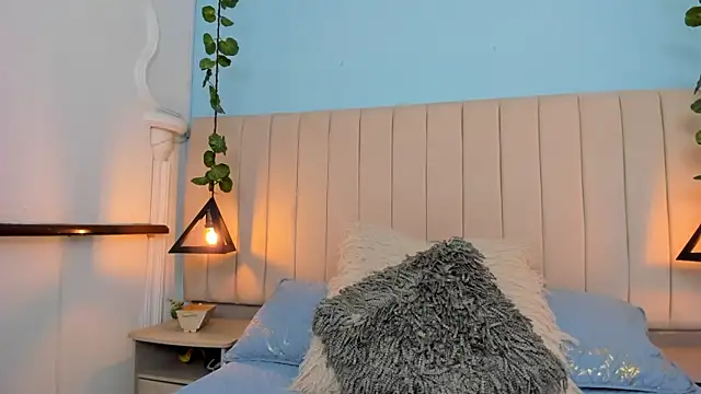 Paulina Lopezz online show from February 2025 08:47:01 PM