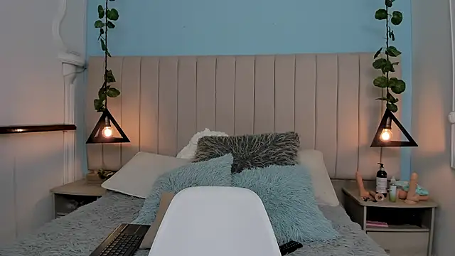 Paulina Lopezz online show from March 2025 08:43:01 PM