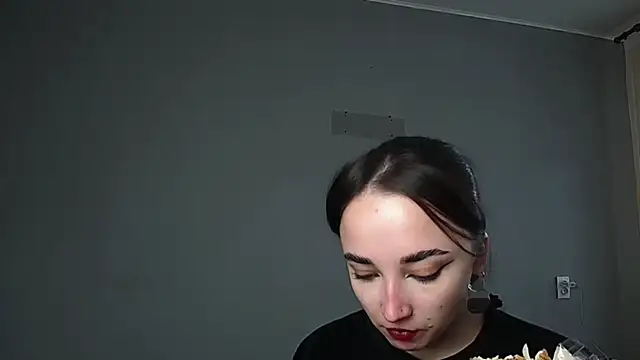 Snapshot of Eva_Gloryy chatting on April 2026 01:37:02 PM Eva Gloryy online show from April 2026 01:37:02 PM