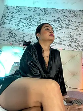 Lili  taylor online show from January 2026 12:37:01 AM