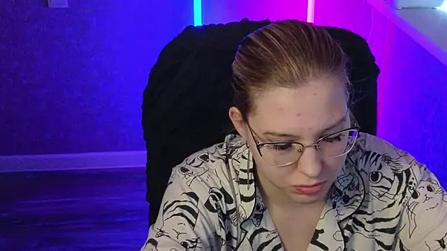 Snapshot of HotBrandyX chatting on March 2025 05:01:01 AM HotBrandyX online show from March 2025 05:01:01 AM