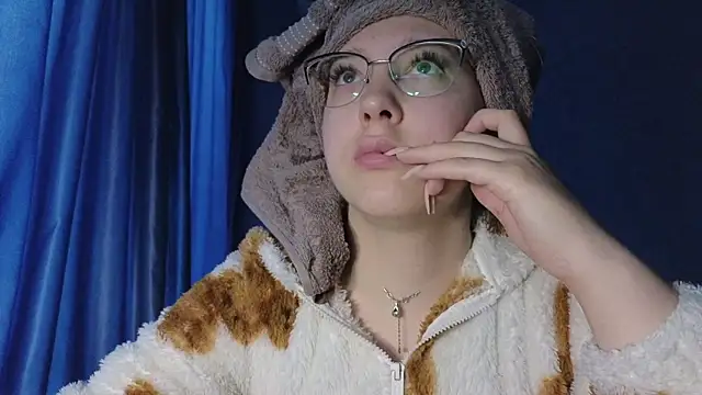 Snapshot of HotBrandyX chatting on September 2025 02:54:02 AM HotBrandyX online show from September 2025 02:54:02 AM