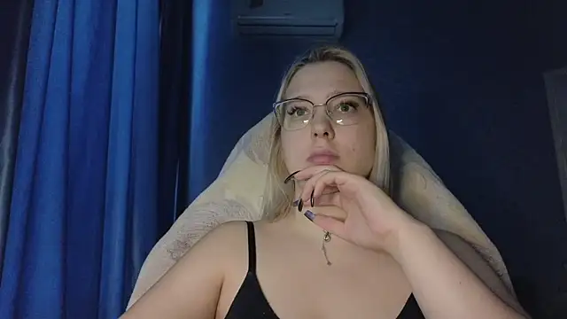 Snapshot of HotBrandyX chatting on November 2025 08:46:02 AM HotBrandyX online show from November 2025 08:46:02 AM