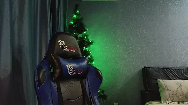 Snapshot of HotBrandyX chatting on December 2025 02:25:02 PM HotBrandyX online show from December 2025 02:25:02 PM