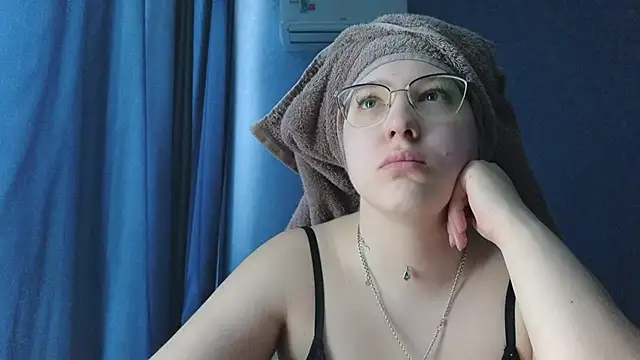 Snapshot of HotBrandyX chatting on March 2026 03:45:02 AM HotBrandyX online show from March 2026 03:45:02 AM