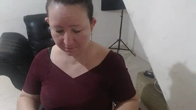 Yohis Kiut25 online show from October 2025 01:18:01 AM