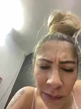 viktoria davis  online show from March 2025 12:50:02 AM