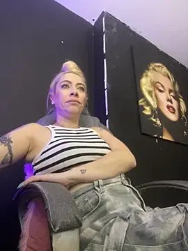 viktoria davis  online show from October 2025 11:51:02 PM