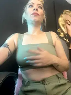 viktoria davis  online show from October 2025 11:38:01 PM