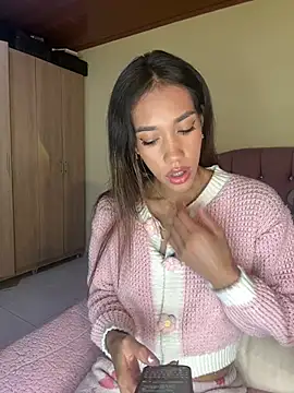 zoe storm online show from April 2026 10:44:02 PM