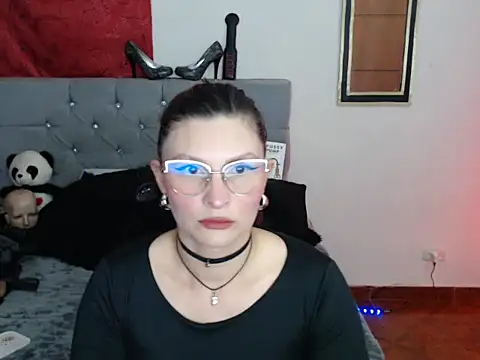 sachaclinford online show from February 2026 05:12:02 PM