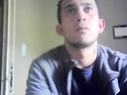 EstebanAkyLu online show from May 2026 04:46:02 PM