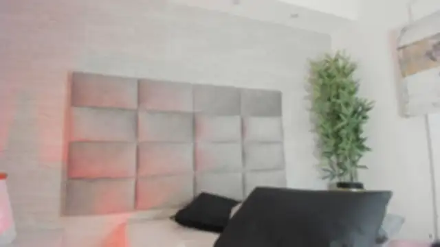 DannaJhonson1 online show from April 2026 07:58:01 PM