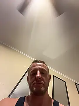 biggzee6 online show from November 2025 10:13:02 PM