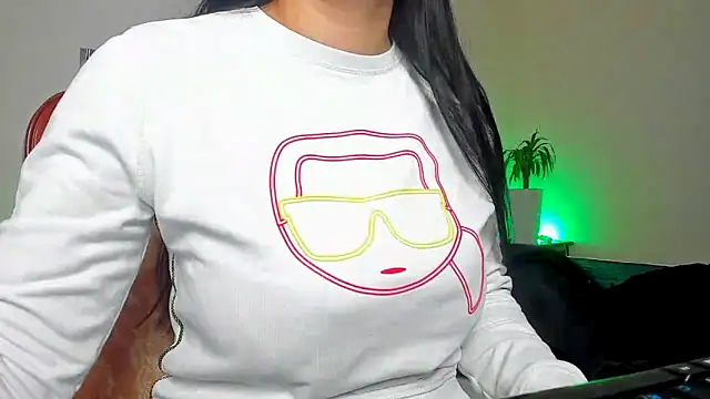 Snapshot of Tianiaa chatting on January 2025 09:36:02 AM Tianiaa online show from January 2025 09:36:02 AM