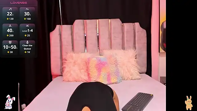 Gletty noa online show from December 2025 06:06:01 PM