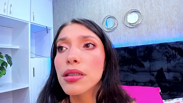 LorenVegga online show from February 2025 08:02:02 AM