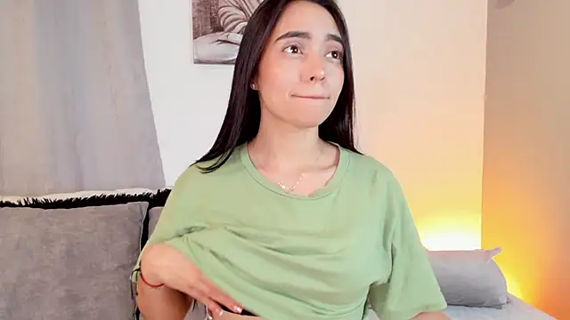 Snapshot of miss_hellen2 chatting on March 2025 04:45:02 AM miss hellen2 online show from March 2025 04:45:02 AM