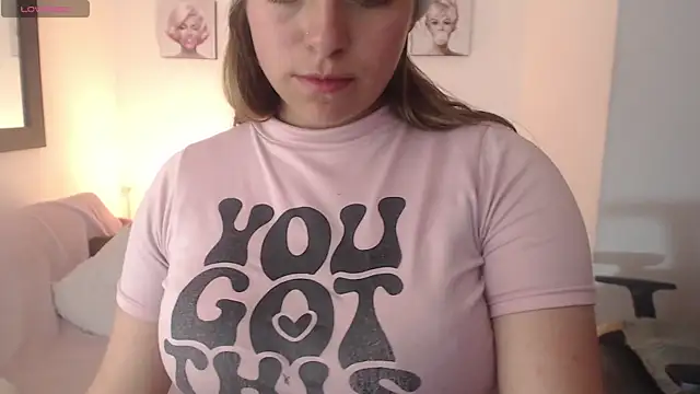 Kitten Cam online show from December 2025 05:07:02 PM