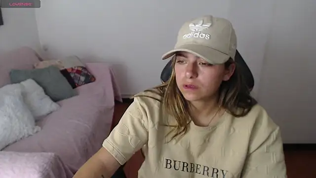 Kitten Cam online show from December 2025 11:23:01 PM