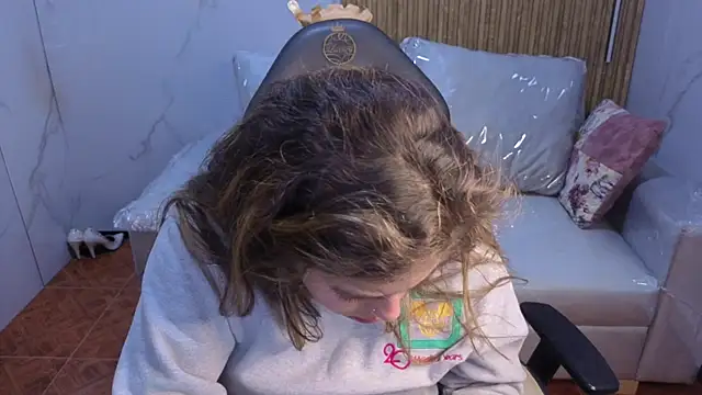 Kitten Cam online show from January 2026 05:05:02 PM