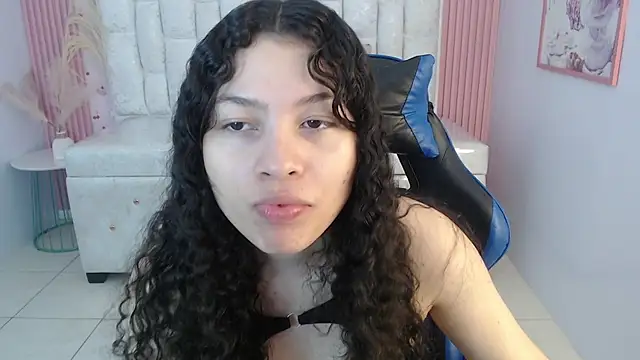 Snapshot of shalon_diaz_s chatting on October 2025 01:56:02 PM shalon diaz s online show from October 2025 01:56:02 PM