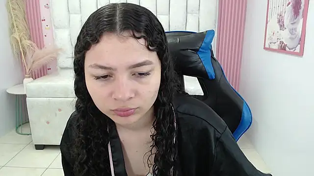 Snapshot of shalon_diaz_s chatting on November 2025 01:03:01 PM shalon diaz s online show from November 2025 01:03:01 PM