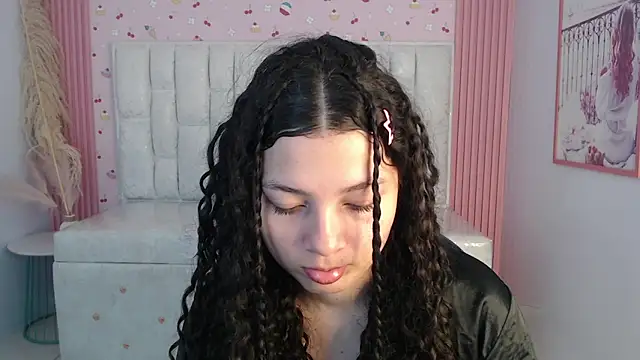 Snapshot of shalon_diaz_s chatting on December 2025 01:09:01 PM shalon diaz s online show from December 2025 01:09:01 PM