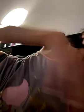 Snapshot of SexySophiaax chatting on October 2025 05:17:02 AM SexySophiaax online show from October 2025 05:17:02 AM