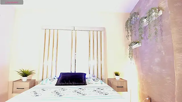 Liincostelloo online show from February 2025 07:41:01 PM