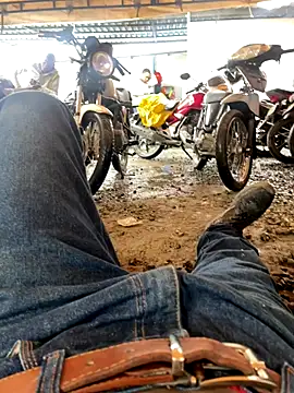 Snapshot of Avila67 chatting on December 2025 01:28:02 PM Avila67 online show from December 2025 01:28:02 PM