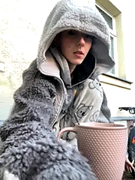 Ciara2004 online show from December 2025 07:36:01 AM