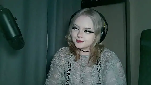 Electro doll online show from February 2025 03:08:01 PM