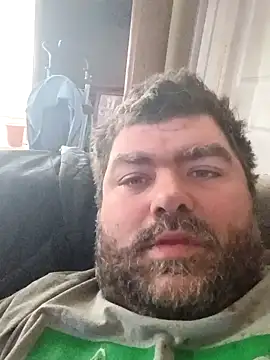 Rcraigue4 online show from November 2025 03:44:01 PM