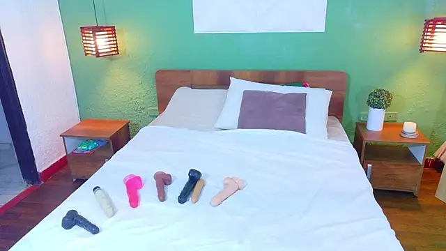 tinyy whore18 online show from April 2026 06:27:01 AM