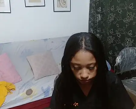 LITTLEDOLLHOT online show from November 2025 12:07:01 PM