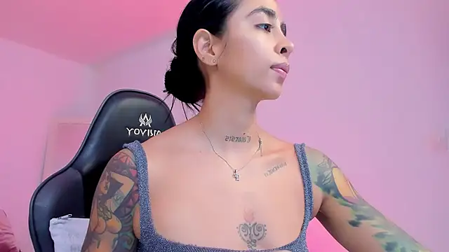 sophierooy22 online show from June 2026 02:01:02 PM