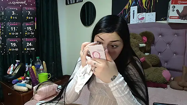 Snapshot of Emmie_Hot chatting on June 2026 11:49:02 AM Emmie Hot online show from June 2026 11:49:02 AM