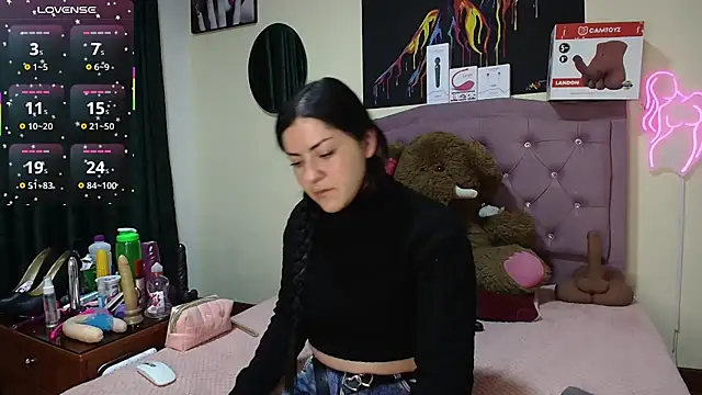 Emmie Hot online show from July 2026 11:38:02 AM